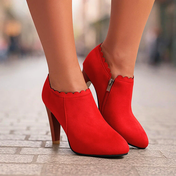 PRESLEY PETAL-EDGE HEEL