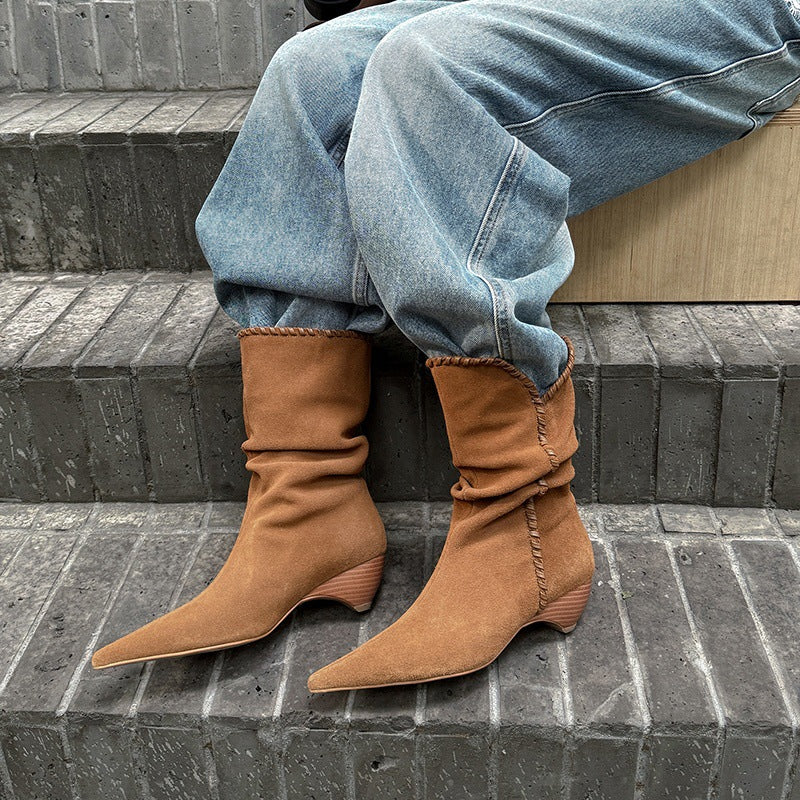 SLOUCHY POINTED BOOTS